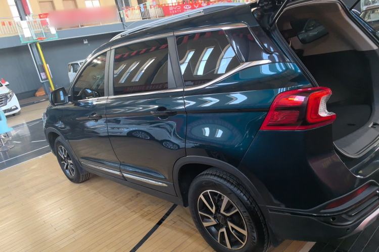 Used FORTHING T5 2022 Grand Edition 1.6L Manual Dream-Chasing Five-Seat Model Left Side