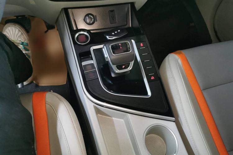 Used FORTHING T5 2022 Mach Edition 1.5T DCT High-Performance Five-Seater Gear Lever