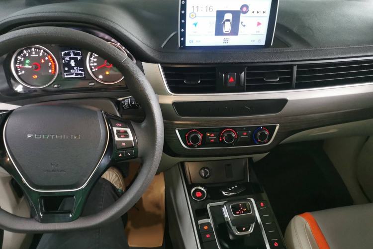 Used FORTHING T5 2022 Mach Edition 1.5T DCT High-Performance Five-Seater Interior 2