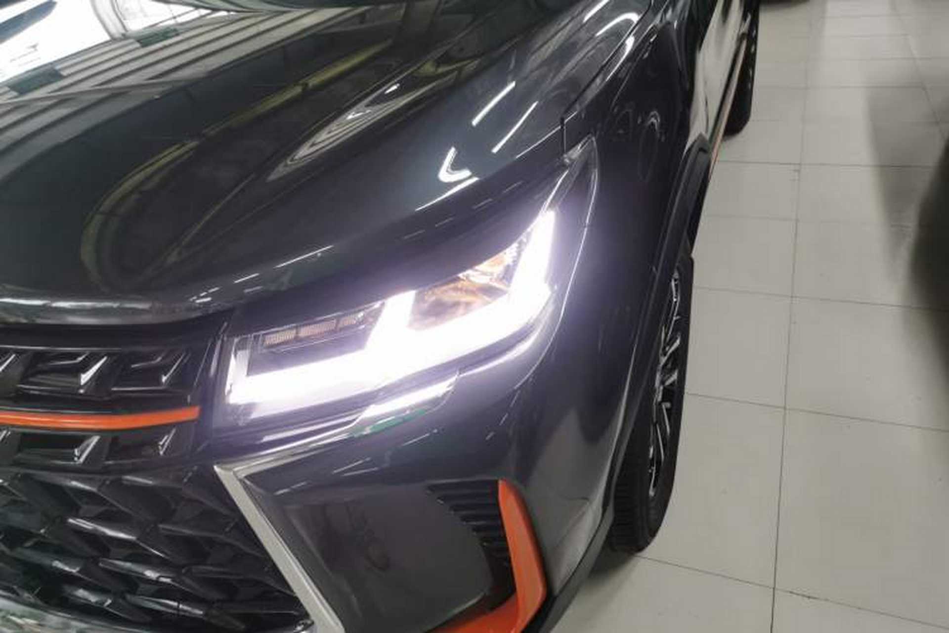 Used FORTHING T5 2022 Mach Edition 1.5T DCT High-Performance Five-Seater Left Front Headlight