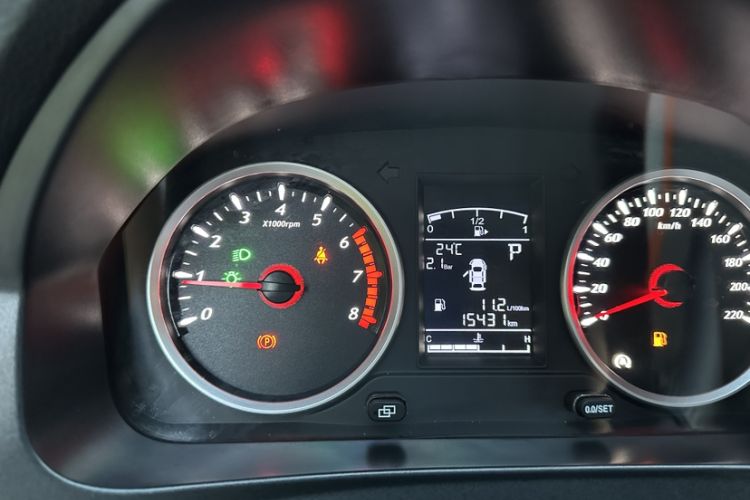Used FORTHING T5 2022 Mach Edition 1.5T DCT High-Performance Five-Seater Odometer Close Up