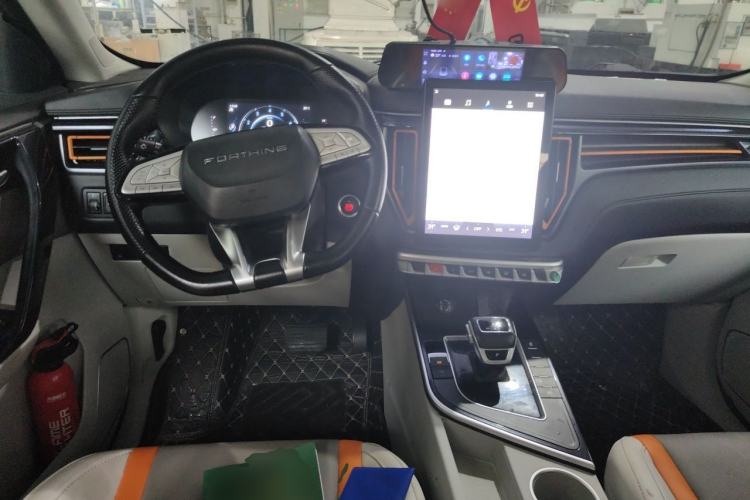 Used FORTHING T5 2022 Mach Edition 1.5T DCT Performance Model with Five Seats Center Console