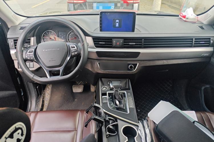 Used FORTHING T5 2022 Grand Edition 1.5T Automatic – Exclusive Seven-Seater for Key Accounts Center Console