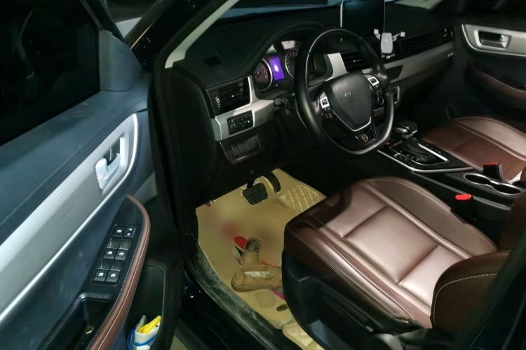Used FORTHING T5 2022 Grand Edition 1.5T Automatic - FarDream Version 7 Seats Driver Seat