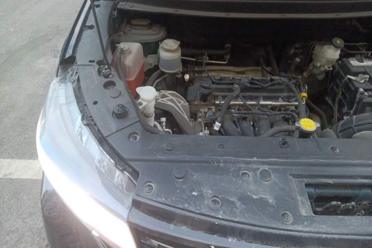 Used FORTHING T5 2022 Grand Edition 1.6L Manual Dream-Chasing Five-Seat Model Engine Bay Right