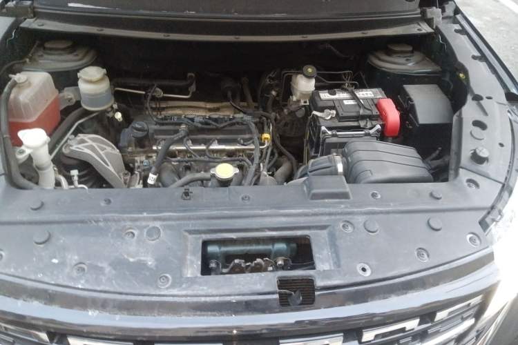 Used FORTHING T5 2022 Grand Edition 1.6L Manual Dream-Chasing Five-Seat Model Engine Bay