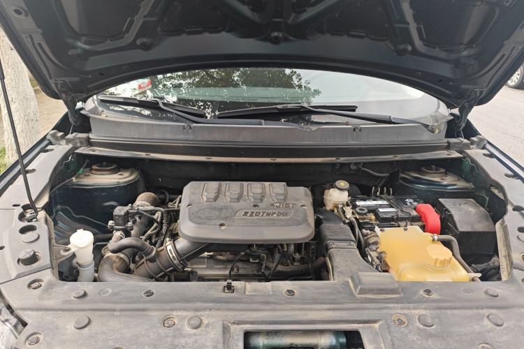 Used FORTHING T5 2022 Grand Edition 1.5T Automatic – Exclusive Seven-Seater for Key Accounts Engine Bay