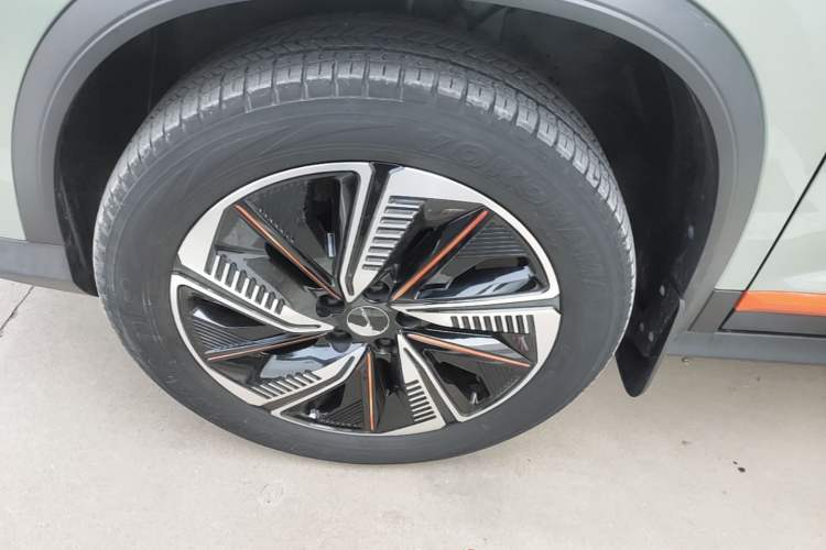 Used FORTHING T5 2022 Mach Edition 1.5T DCT Performance Model with Five Seats Exterior 4