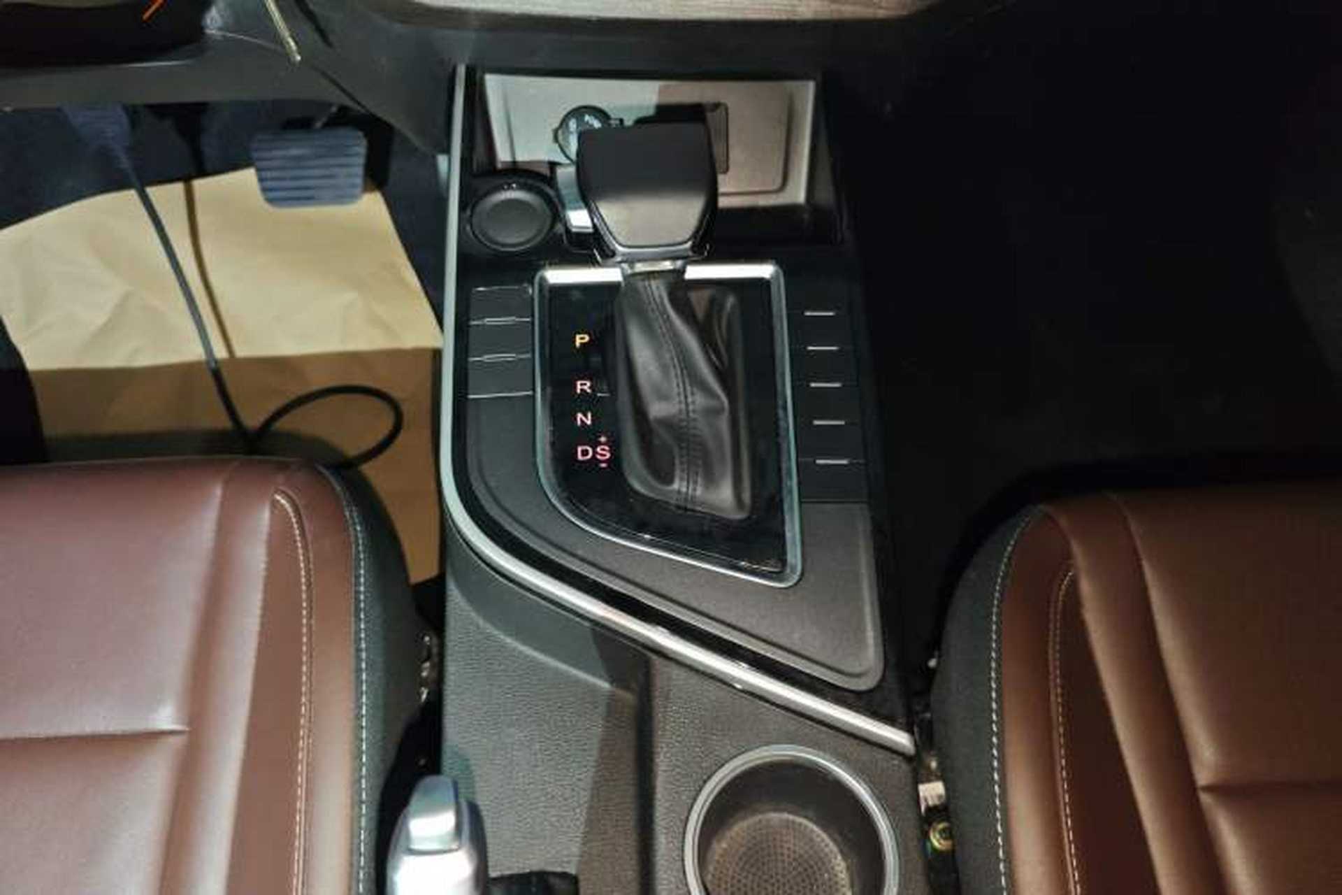 Used FORTHING T5 2022 Shengshi Edition 1.5T Automatic Dream Version Five Seats Gear Lever