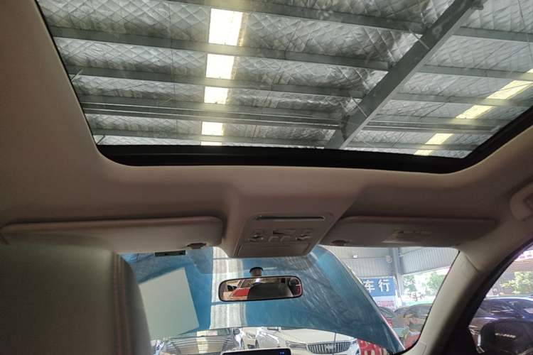 Used FORTHING T5 2022 Shengshi Version 1.5T Automatic - Yuanmeng Edition 5 Seats Headliner