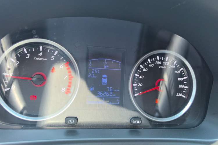 Used FORTHING T5 2022 Grand Edition 1.6L Manual Dream-Chasing Five-Seat Model Instrument Cluster