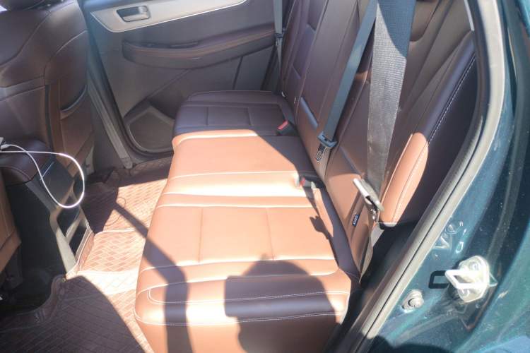 Used FORTHING T5 2022 Grand Edition 1.6L Manual Dream-Chasing Five-Seat Model Interior 4