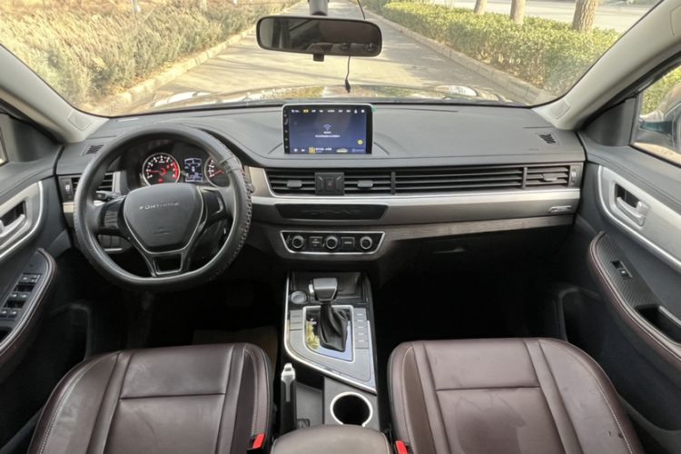 Used FORTHING T5 2022 Shengshi Edition 1.5T Automatic Dream Version Five Seats Interior 4