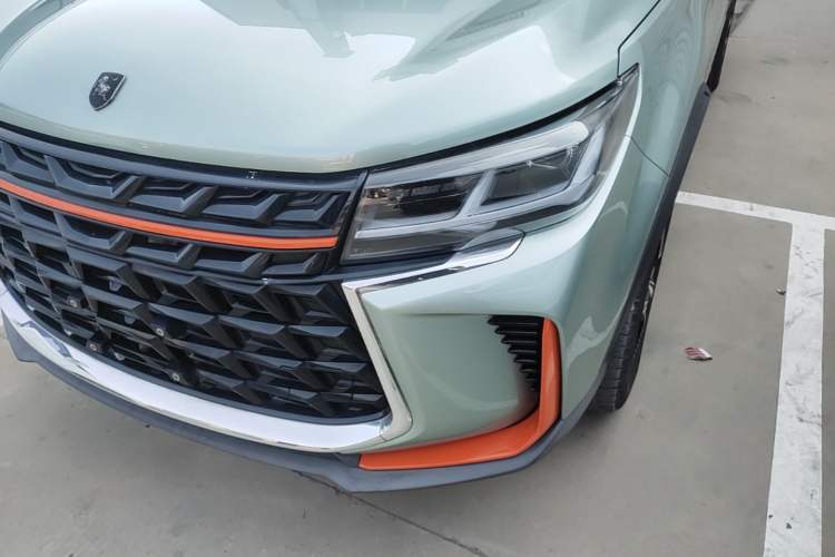 Used FORTHING T5 2022 Mach Edition 1.5T DCT Performance Model with Five Seats Left Front Headlight