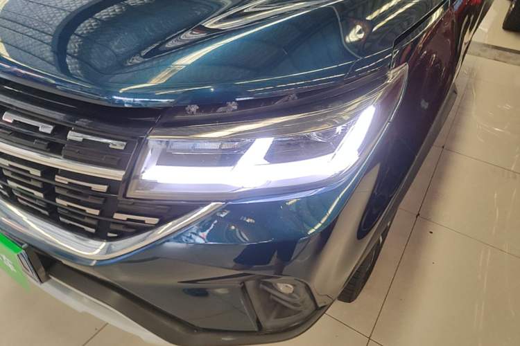 Used FORTHING T5 2022 Shengshi Version 1.5T Automatic - Yuanmeng Edition 5 Seats Left Front Headlight