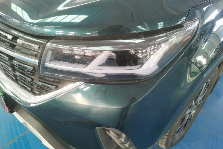 Used FORTHING T5 2022 Shengshi Edition 1.5T Automatic Dream Version Five Seats Left Front Headlight