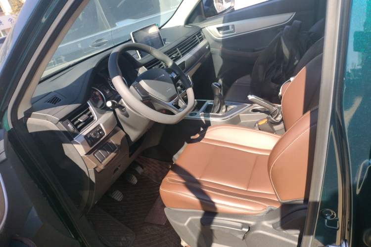 Used FORTHING T5 2022 Grand Edition 1.6L Manual Dream-Chasing Five-Seat Model Left Front Seat