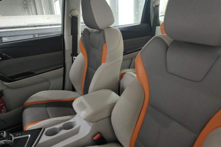 Used FORTHING T5 2022 Mach Edition 1.5T DCT Performance Model with Five Seats Left Front Seat