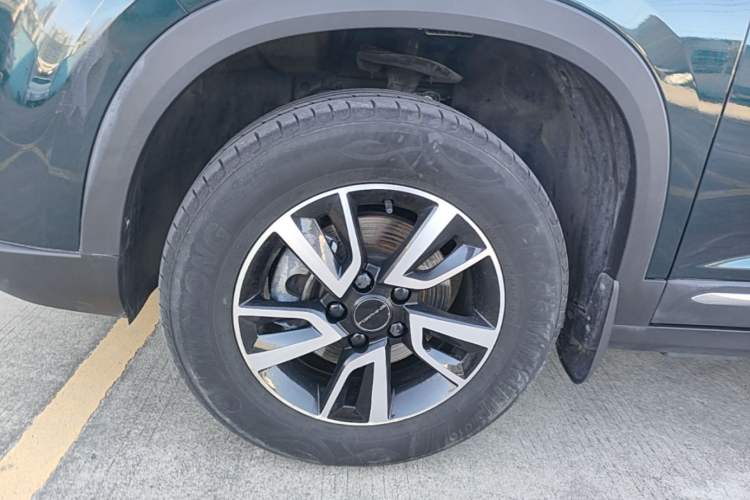 Used FORTHING T5 2022 Shengshi Edition 1.5T Automatic Dream Version Five Seats Left Front Wheel Hub