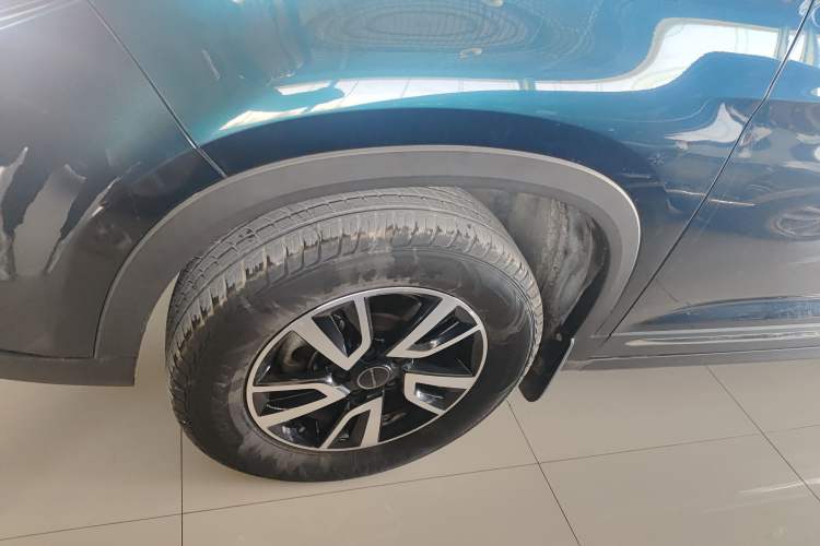 Used FORTHING T5 2022 Shengshi Edition 1.5T Automatic Dream Version Five Seats Left Front Wheel Hub