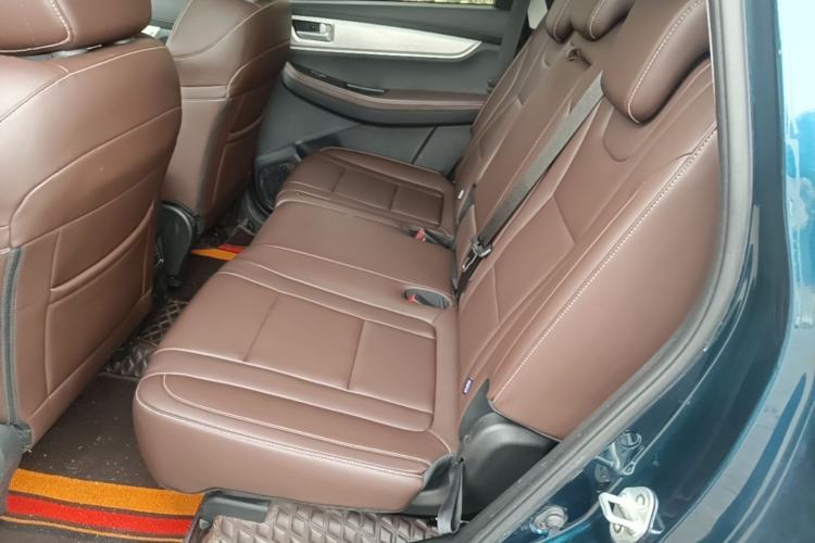 Used FORTHING T5 2022 Grand Edition 1.5T Automatic – Exclusive Seven-Seater for Key Accounts Left Rear Seat