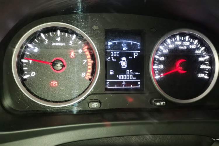 Used FORTHING T5 2022 Grand Edition 1.5T Automatic - FarDream Version 7 Seats Odometer Close Up