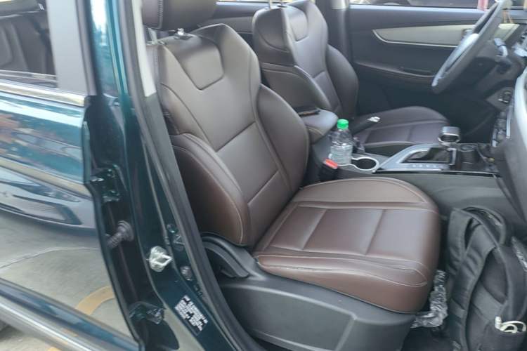Used FORTHING T5 2022 Shengshi Edition 1.5T Automatic Dream Version Five Seats Right Front Seat