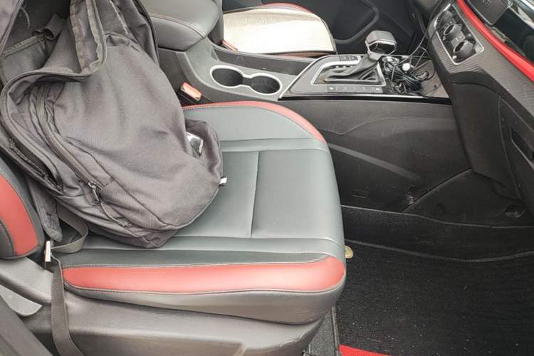 Used FORTHING T5 2022 Grand Edition 1.5T Automatic - FarDream Version 7 Seats Right Front Seat