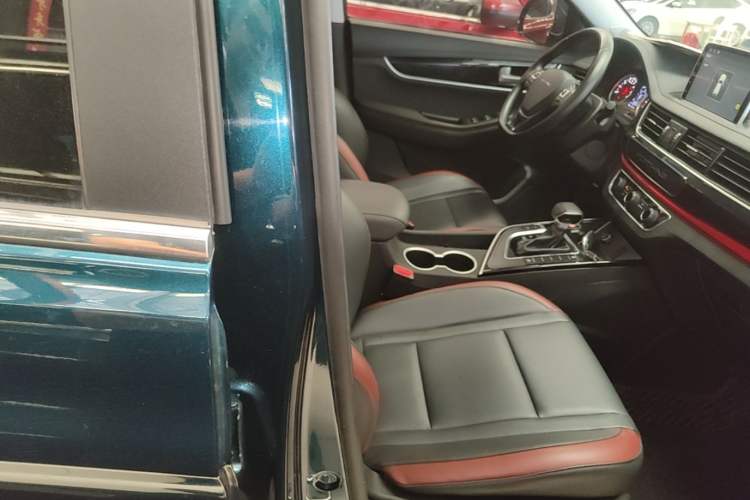 Used FORTHING T5 2022 Shengshi Version 1.5T Automatic - Yuanmeng Edition 5 Seats Right Front Seat