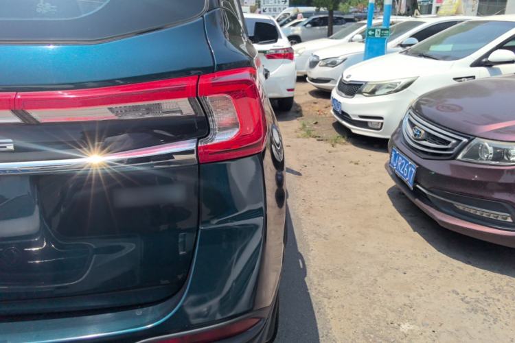 Used FORTHING T5 2022 Grand Edition 1.6L Manual Dream-Chasing Five-Seat Model Right Rear Taillight
