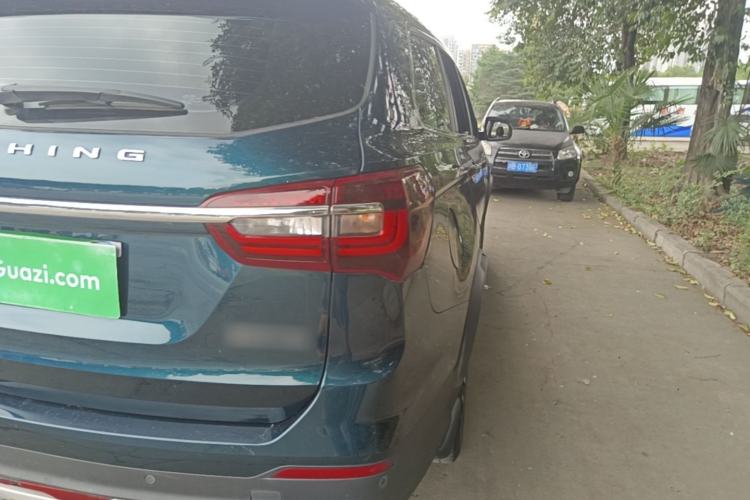 Used FORTHING T5 2022 Grand Edition 1.5T Automatic – Exclusive Seven-Seater for Key Accounts Right Rear Taillight