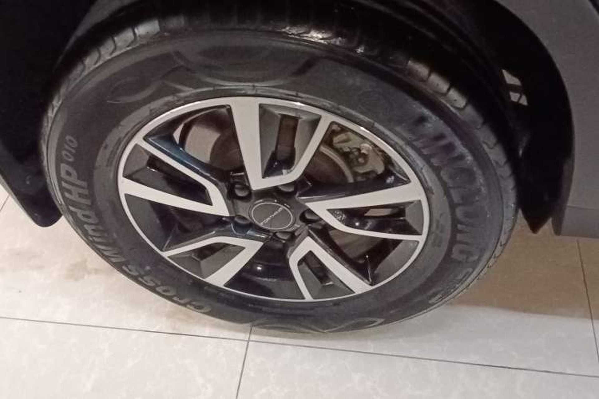 Used FORTHING T5 2022 Grand Edition 1.6L Manual Dream-Chasing Five-Seat Model Right Rear Wheel Hub