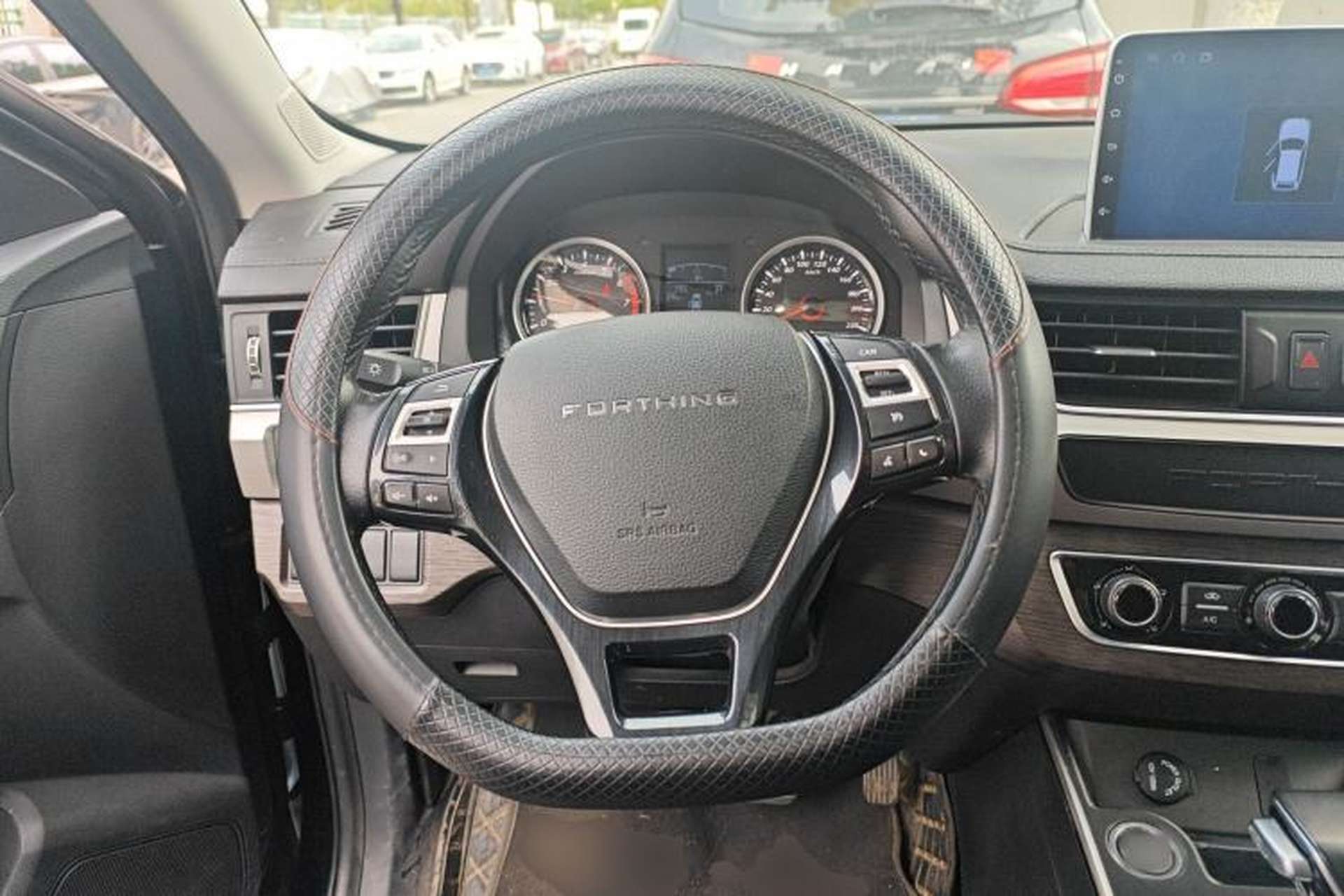 Used FORTHING T5 2022 Grand Edition 1.5T Automatic – Exclusive Seven-Seater for Key Accounts Steering Wheel