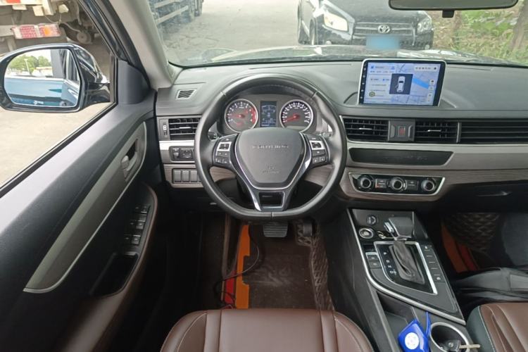 Used FORTHING T5 2022 Grand Edition 1.5T Automatic – Exclusive Seven-Seater for Key Accounts Steering Wheel