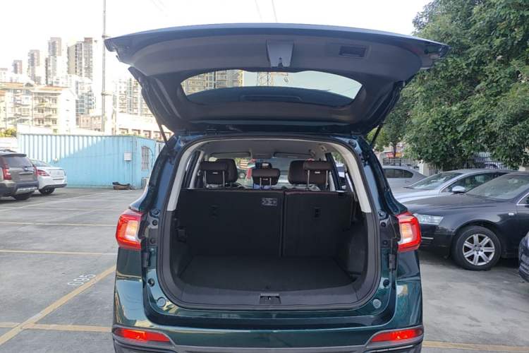 Used FORTHING T5 2022 Shengshi Edition 1.5T Automatic Dream Version Five Seats Trunk