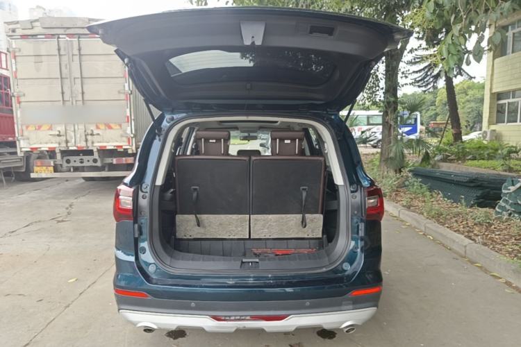 Used FORTHING T5 2022 Grand Edition 1.5T Automatic – Exclusive Seven-Seater for Key Accounts Trunk