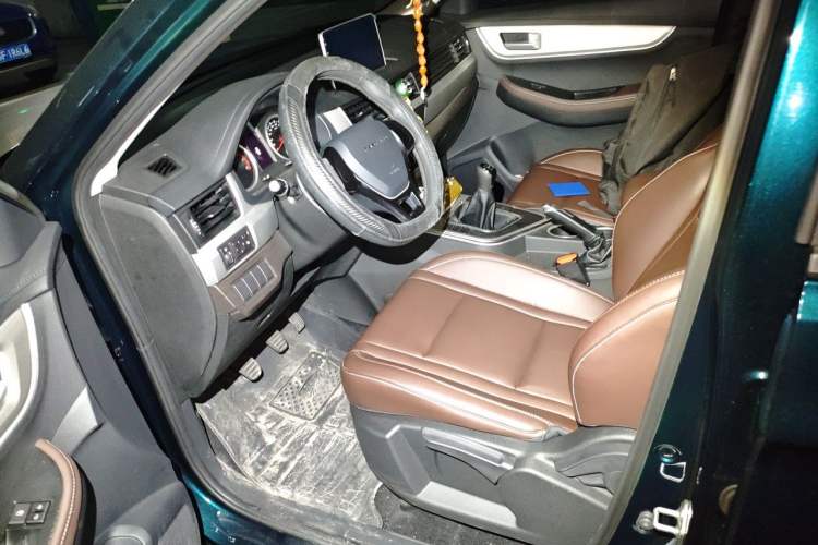 Used FORTHING T5 2022 Grand Edition 1.6L Manual Dream-Chasing Five-Seat Model Driver Seat