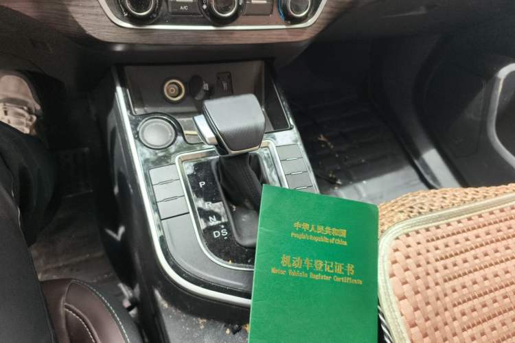 Used FORTHING T5 2022 Shengshi Edition 1.5T Automatic Dream Version Five Seats Gear Lever