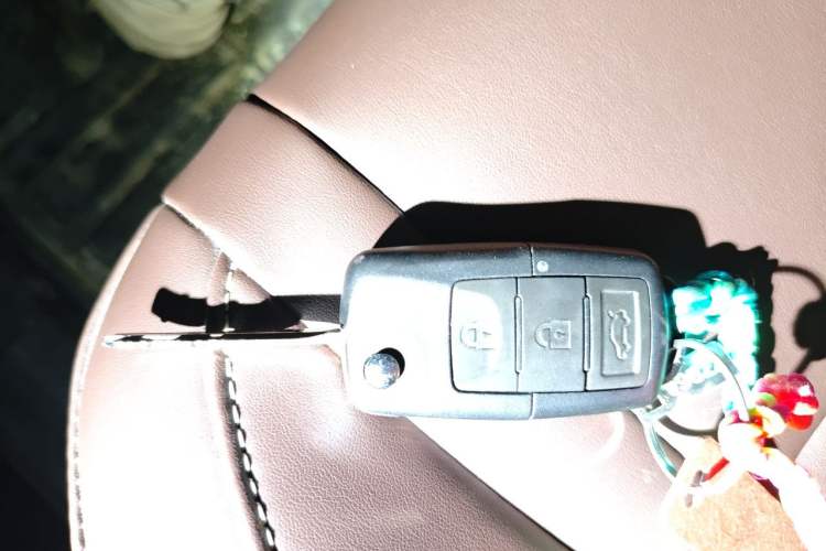 Used FORTHING T5 2022 Grand Edition 1.6L Manual Dream-Chasing Five-Seat Model Vehicle Key