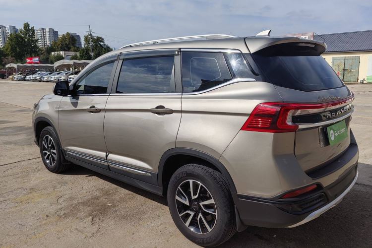 Used FORTHING T5 2022 Grand Edition 1.6L Manual Dream-Chasing Five-Seat Model Exterior 2
