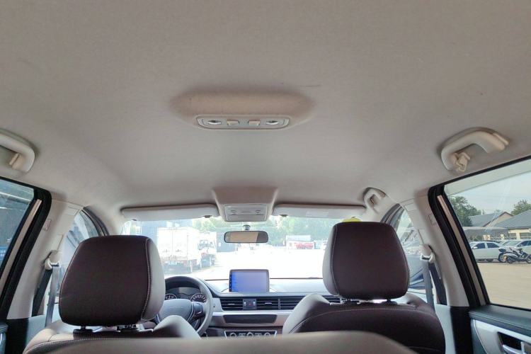 Used FORTHING T5 2022 Grand Edition 1.6L Manual Dream-Chasing Five-Seat Model Headliner