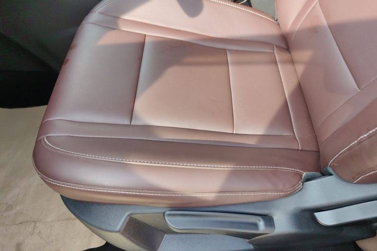 Used FORTHING T5 2022 Grand Edition 1.6L Manual Dream-Chasing Five-Seat Model Interior 2