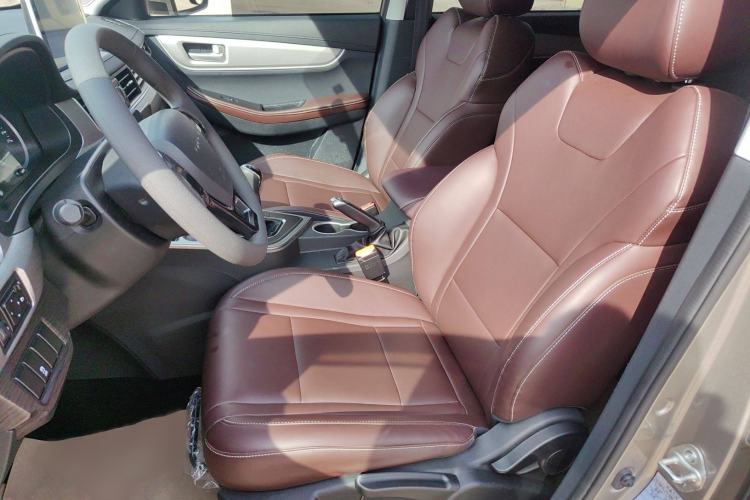 Used FORTHING T5 2022 Grand Edition 1.6L Manual Dream-Chasing Five-Seat Model Left Front Seat
