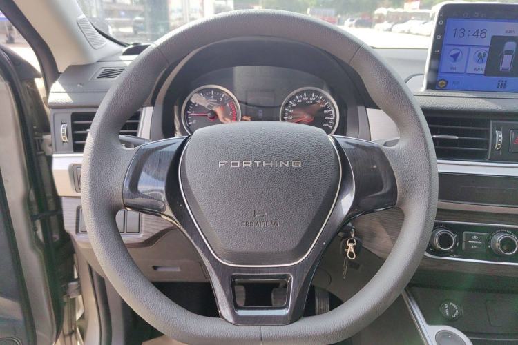 Used FORTHING T5 2022 Grand Edition 1.6L Manual Dream-Chasing Five-Seat Model Steering Wheel