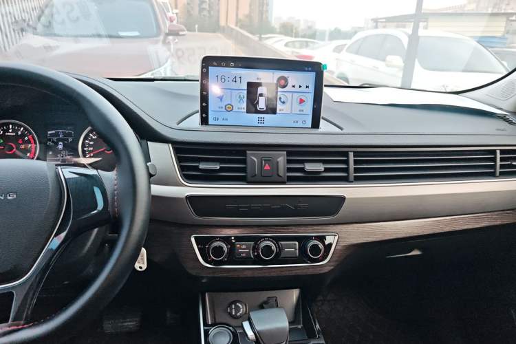 Used FORTHING T5 2022 Shengshi Edition 1.5T Automatic Dream Version Five Seats Audio And AC Panel