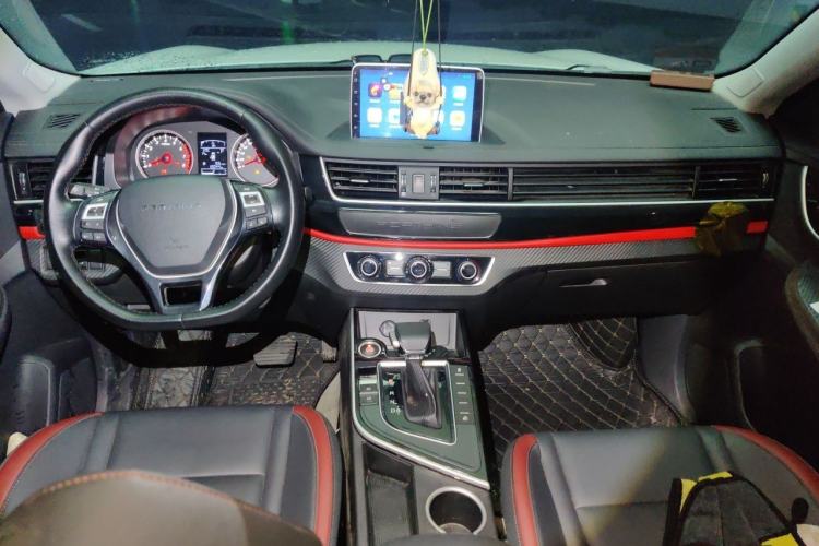 Used FORTHING T5 2022 Shengshi Version 1.5T Automatic - Yuanmeng Edition 5 Seats Center Console