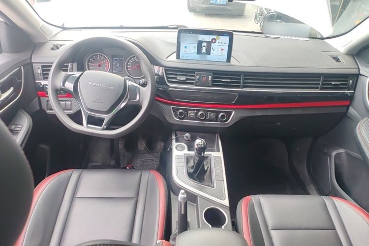 Used FORTHING T5 2022 Grand Edition 1.6L Manual Dream-Chasing Five-Seat Model Center Console