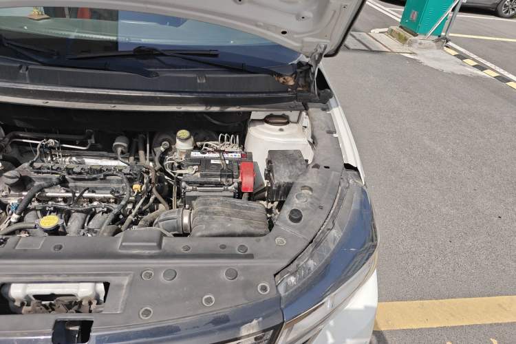 Used FORTHING T5 2022 Grand Edition 1.6L Manual Dream Version 5-Seater Engine Bay Left