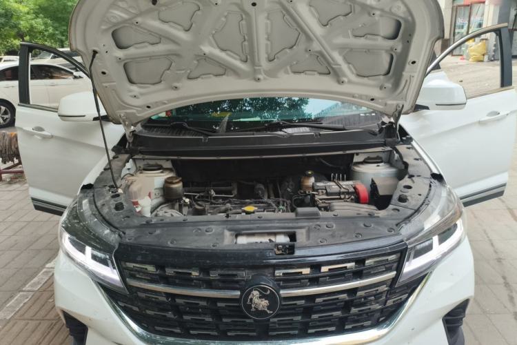 Used FORTHING T5 2022 Grand Edition 1.6L Manual Dream-Chasing Five-Seat Model Engine Bay