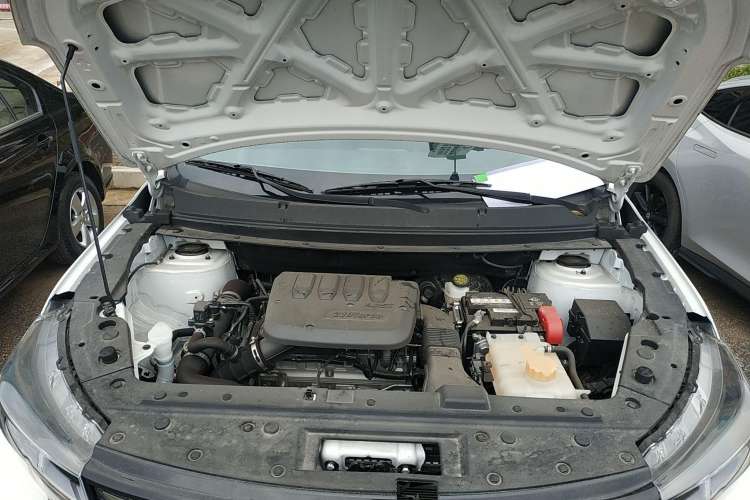 Used FORTHING T5 2022 Shengshi Edition 1.5T Automatic Dream Version Five Seats Engine Bay